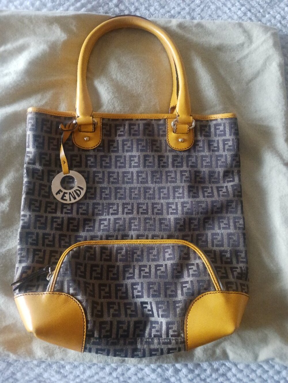 Fendi Fabric woman bag. Bright colors perfect for spring and summer. medium size
